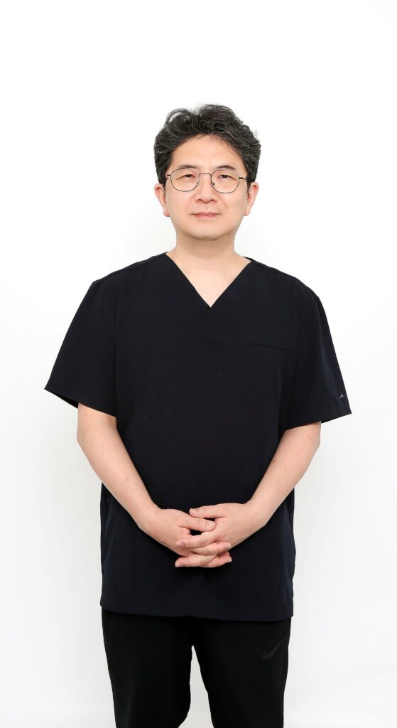 Dr_Junghwan_Lee2_web_optimised_high_res-559x1024 Introduction to Mind Acupuncture | Free Webinar | A Meridian-Based Approach to Emotional & Psychosomatic Health